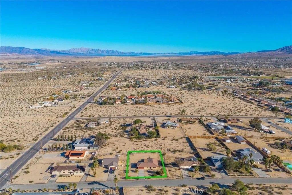 Photo of 5753 La Luna, 29 Palms, CA 92277 (MLS # CV26000291)