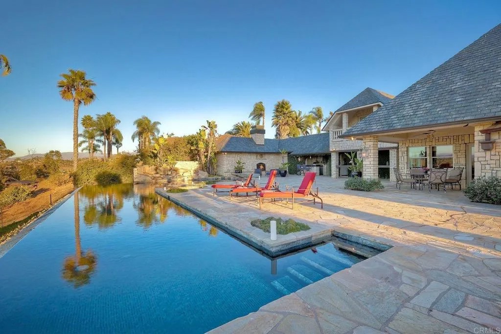 31350 Lake Vista Circle