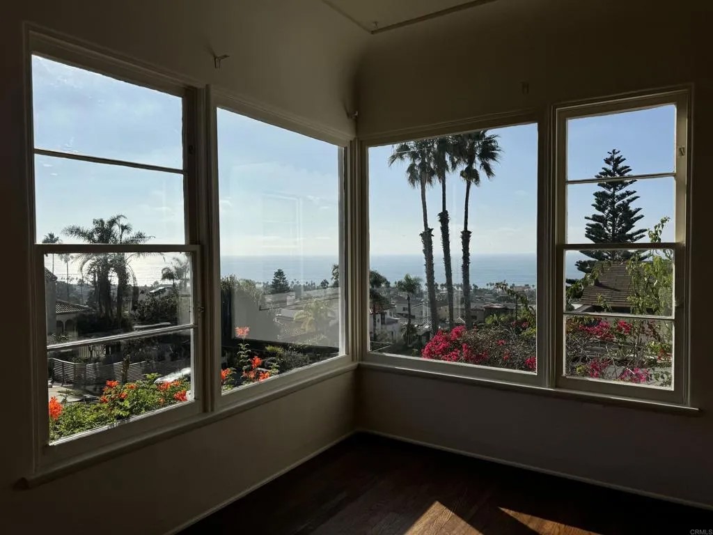 4444 Orchard Ave