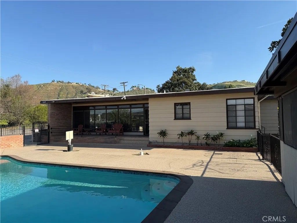 Photo of 3590 Buchanan Street, Riverside, CA 92503 (MLS # IG26033926)