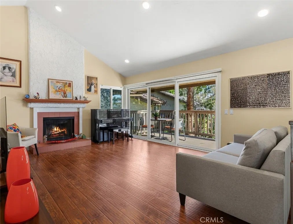 66 Mockingbird Court