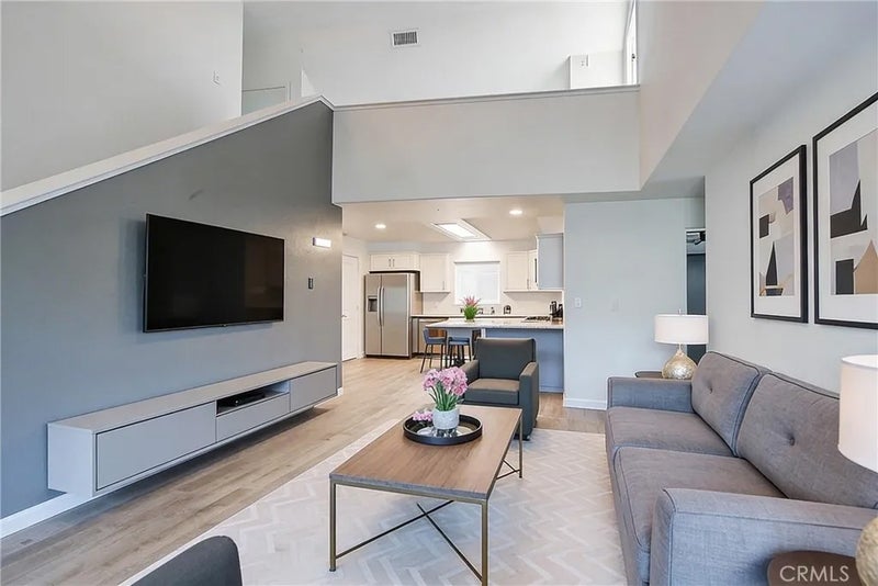 1281 Ravenshoe Way