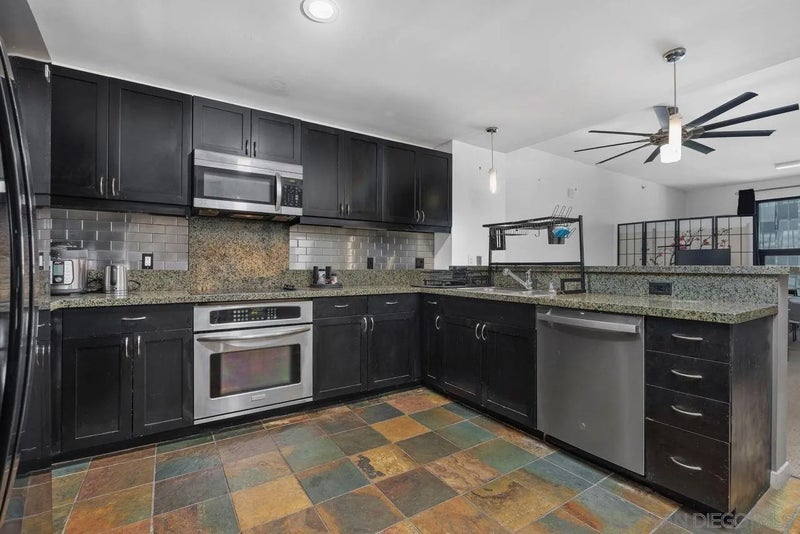 1150 J ST 524