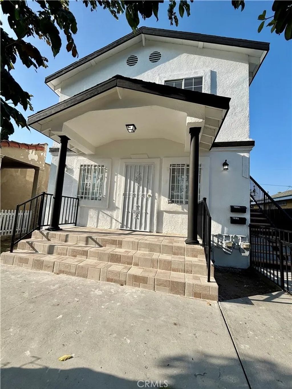 Photo of 227 E 81st St, Los Angeles, CA 90003 (MLS # DW26063894)