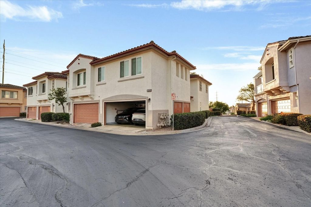 Photo of 10944 Ivy Hill Drive #5, San Diego, CA 92131 (MLS # 260006464)