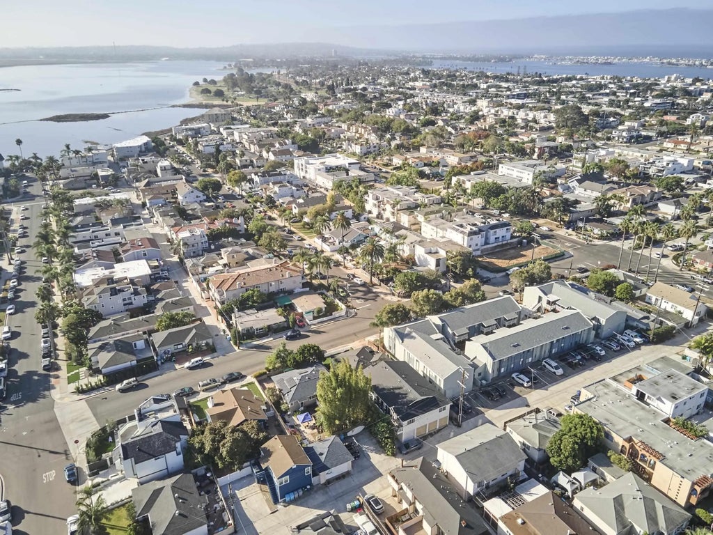 Photo of 1968 Pacific Beach Dr, San Diego, CA 92109 (MLS # 260024634)