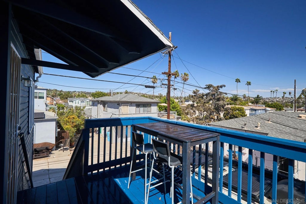 Photo of 1968 Pacific Beach Dr, San Diego, CA 92109 (MLS # 260024634)