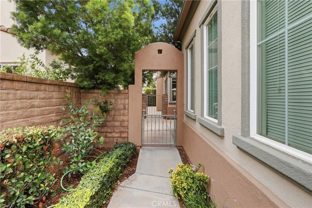 23727 Cottonwood Court