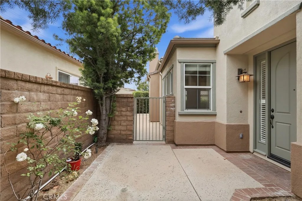 23727 Cottonwood Court