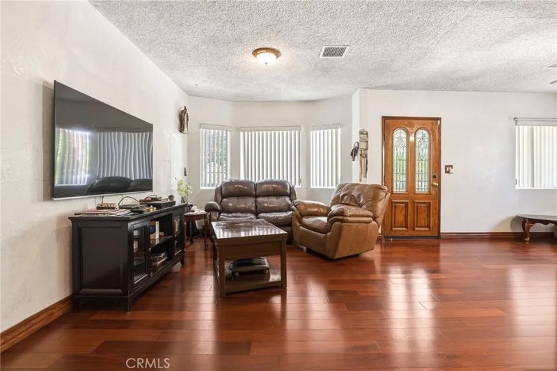 5654 Stansbury