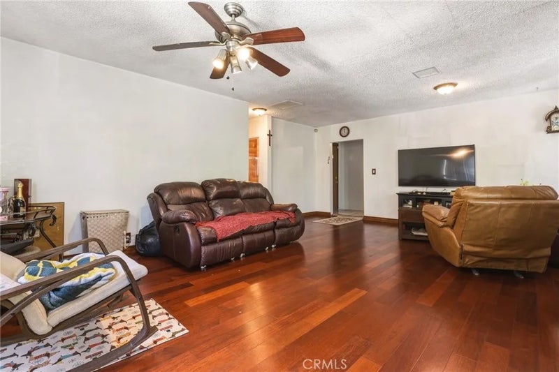 5654 Stansbury