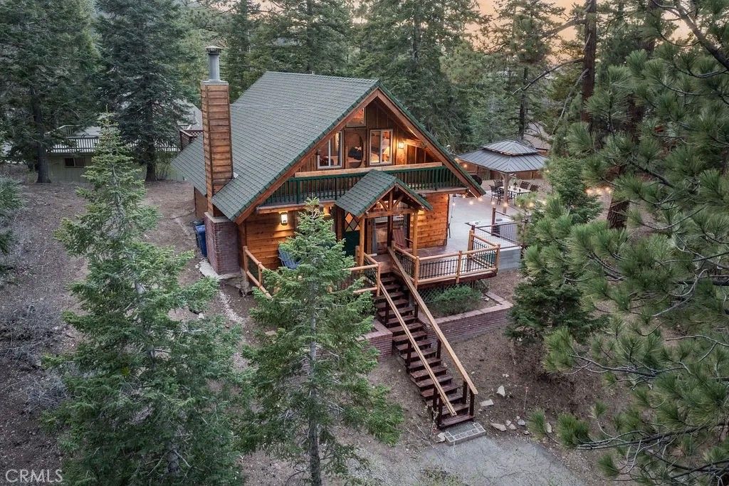 Photo of 43399 Shasta Rd, Big Bear Lake, CA 92315 (MLS # IG26069069)