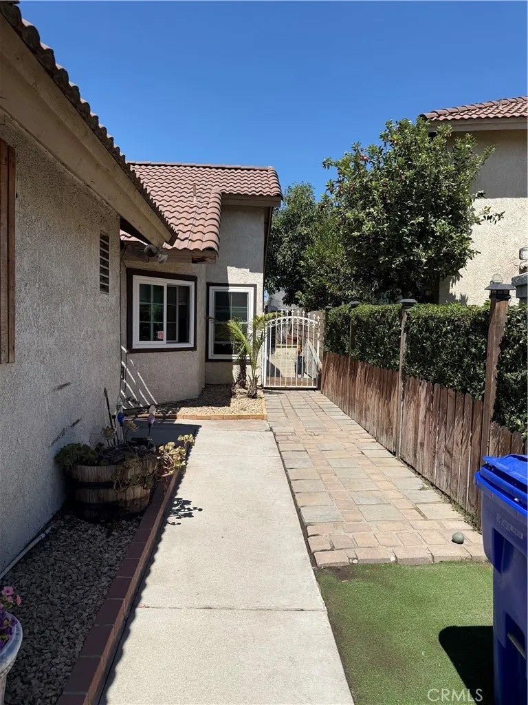 11738 Fernwood