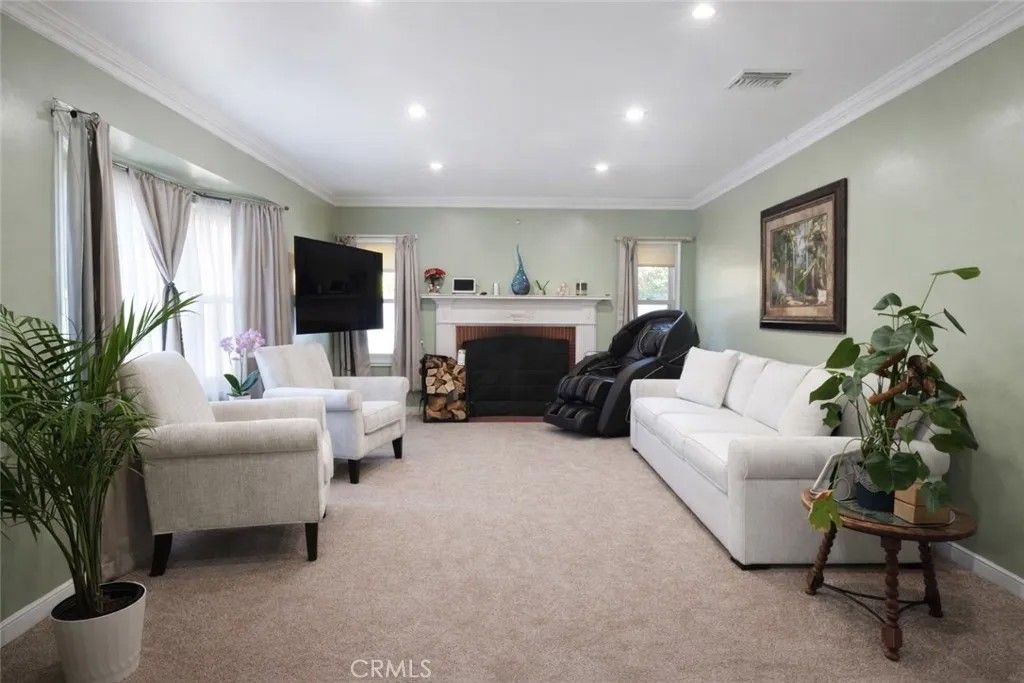 Photo of 1660 Wagner St, Pasadena, CA 91106 (MLS # CV26078834)