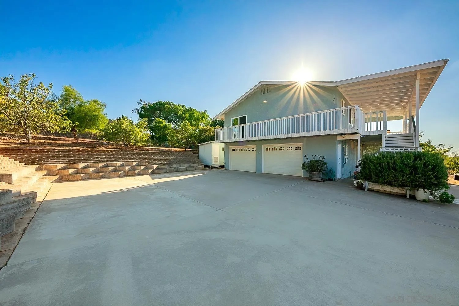 171 La Cresta Heights Rd