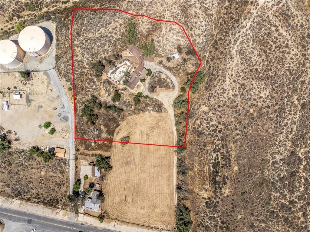 Photo of 955 Park AVE, San Jacinto, CA 92583 (MLS # SW26096338)