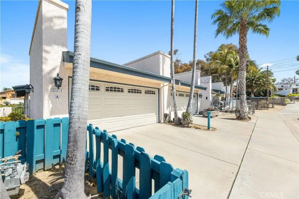 Photo of 121 La Ronda, San Clemente, CA 92672 (MLS # OC26007678)