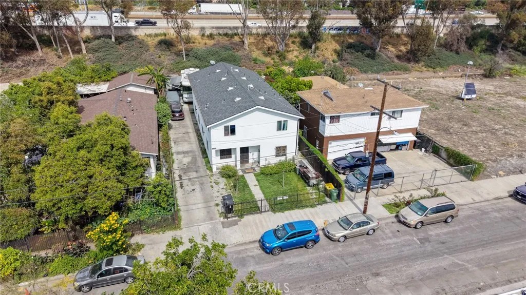 1645 E 117th