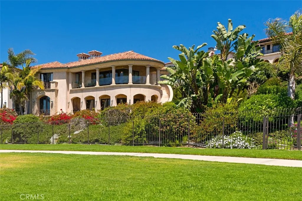 26 RITZ COVE