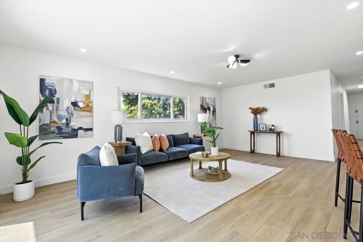 1225 Gilford Ct