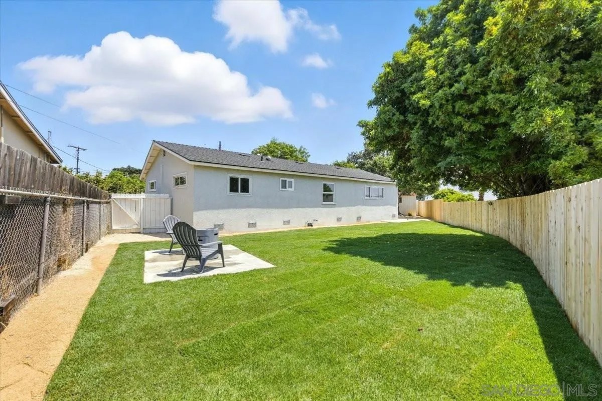 1225 Gilford Ct
