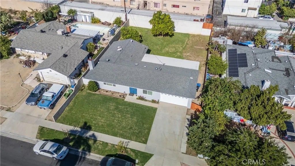 Photo of 19233 Napa, Northridge, CA 91324 (MLS # SR26026901)