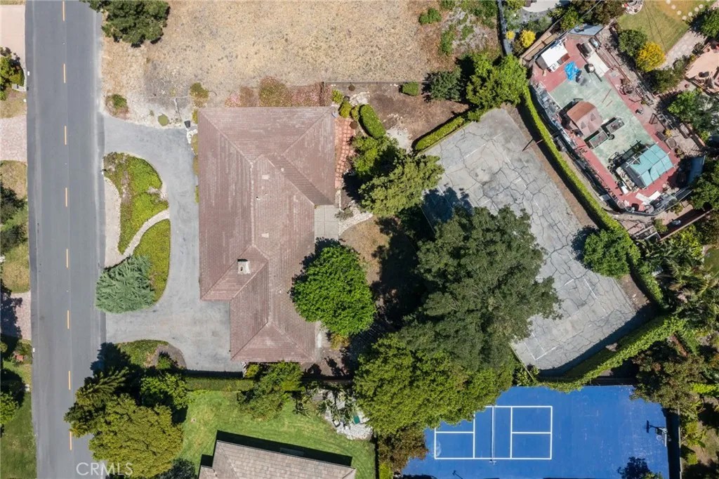 8 Coveview Drive
