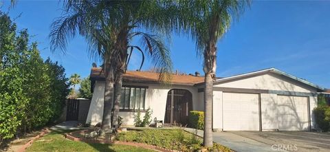 Photo of 640 Corona St, Hemet, CA 92545 (MLS # SW26058930)