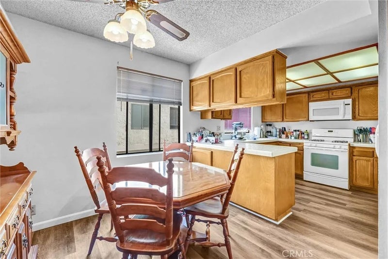 19451 Sherman Way 504
