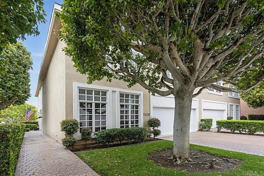 Photo of 7429 Via De Fortuna, Carlsbad, CA 92009 (MLS # NDP2510294)