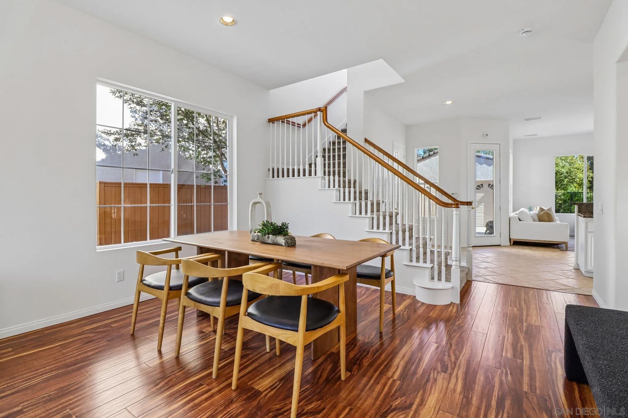 4511 Calle Mar De Armonia