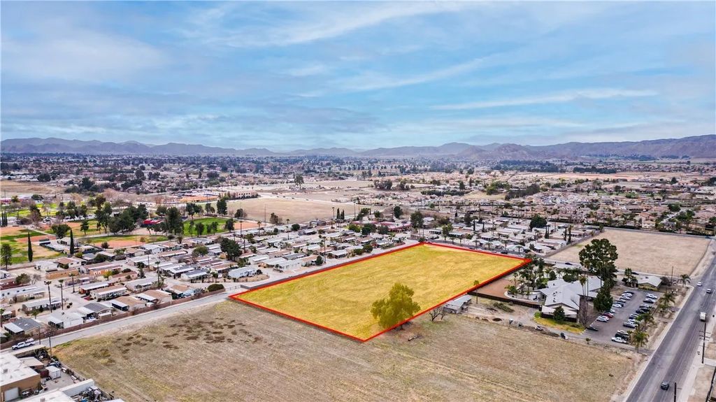 Photo of 0 S. Grand Ave, San Jacinto, CA 92582 (MLS # CV25050403)