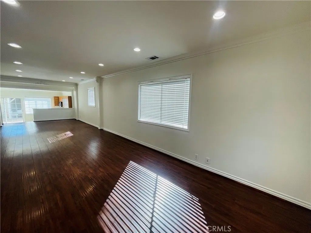 Photo of 1144 Allen Avenue, Glendale, CA 91201 (MLS # GD26025683)