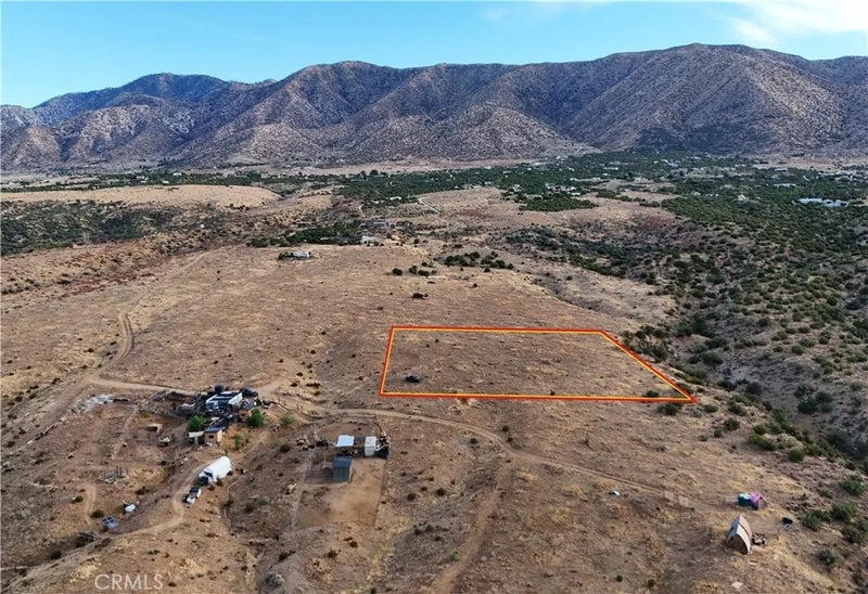 113 E 113th St E/ Juniper Mesa Rd South