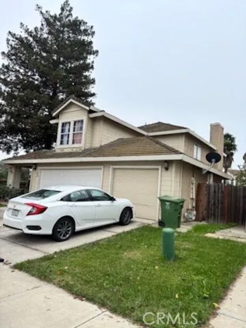 Photo of 160 Mount Oso Ave, Tracy, CA 95376 (MLS # DW25273629)