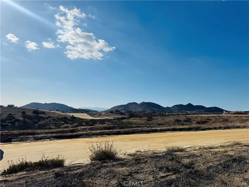 37500 Spring Valley