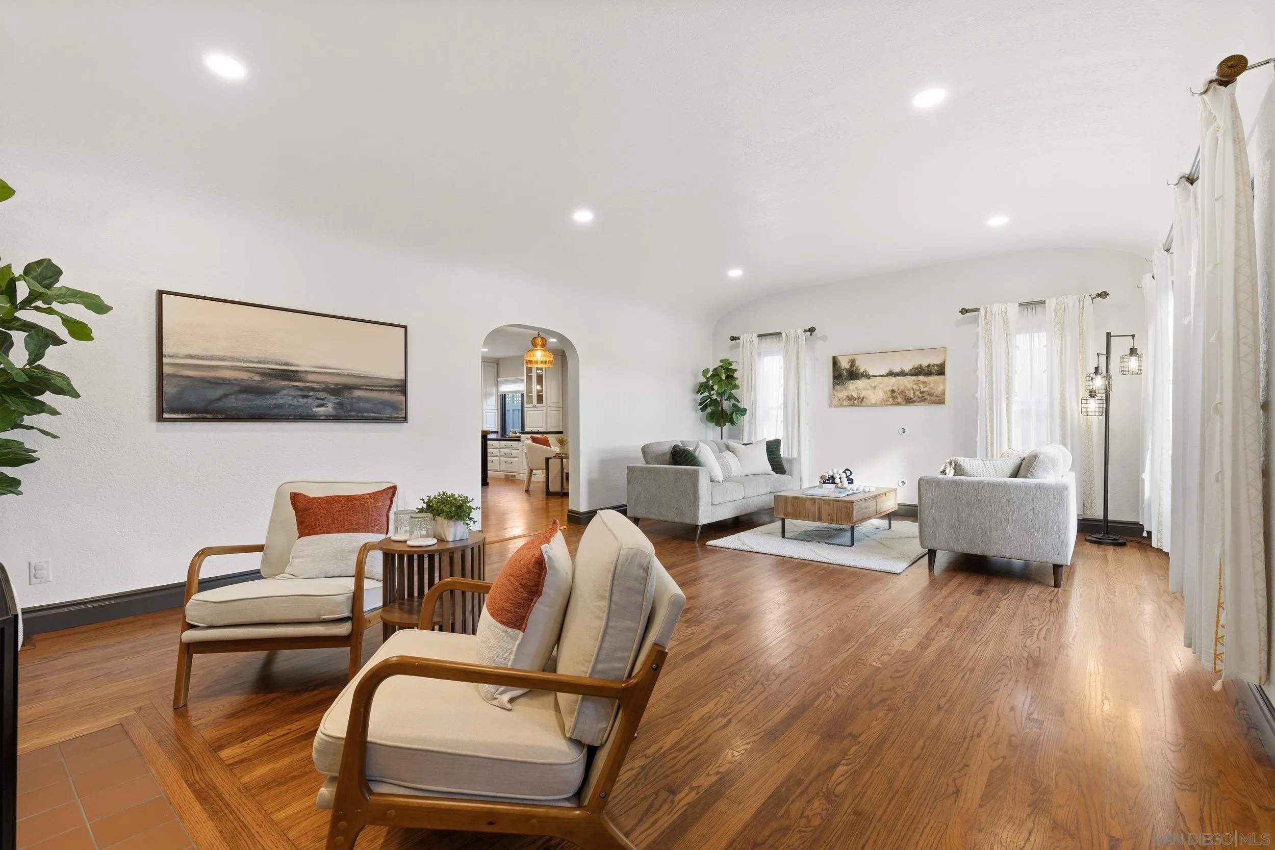 4668 E Talmadge Drive