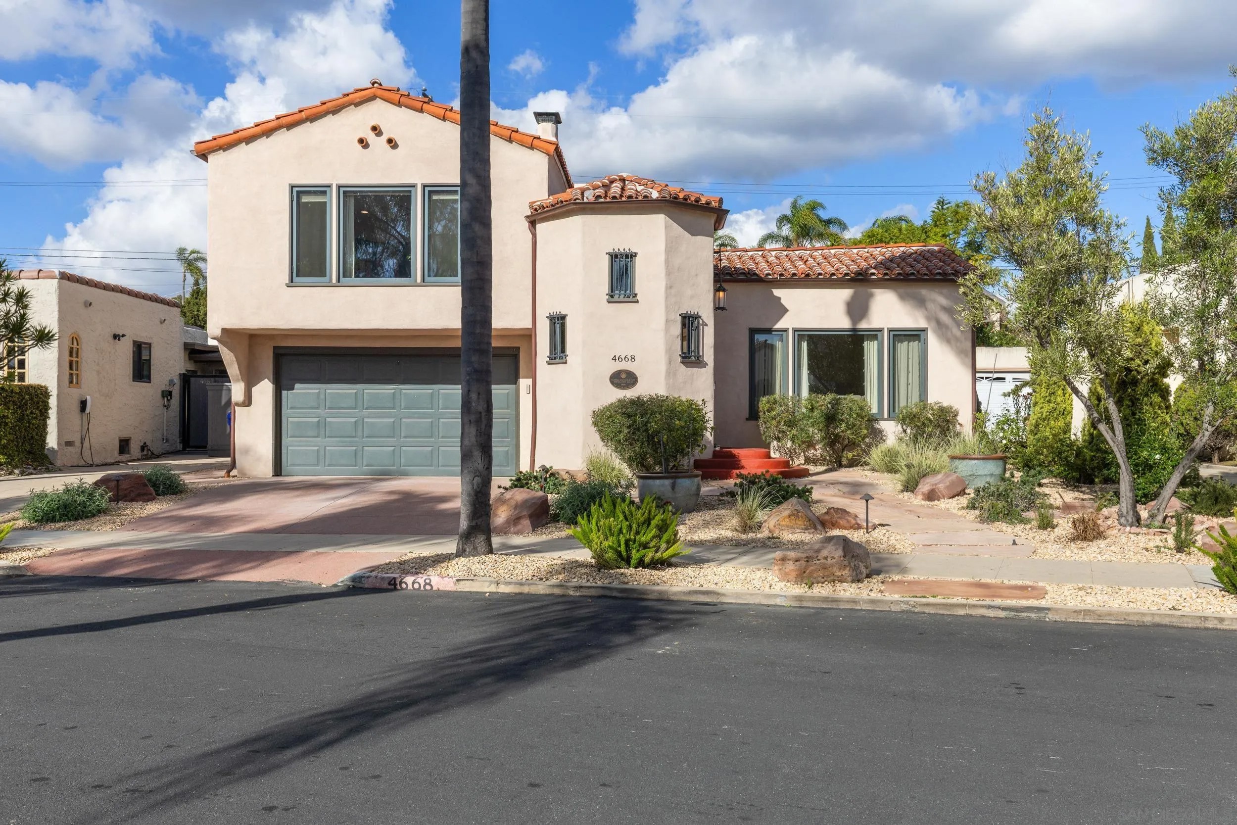 4668 E Talmadge Drive