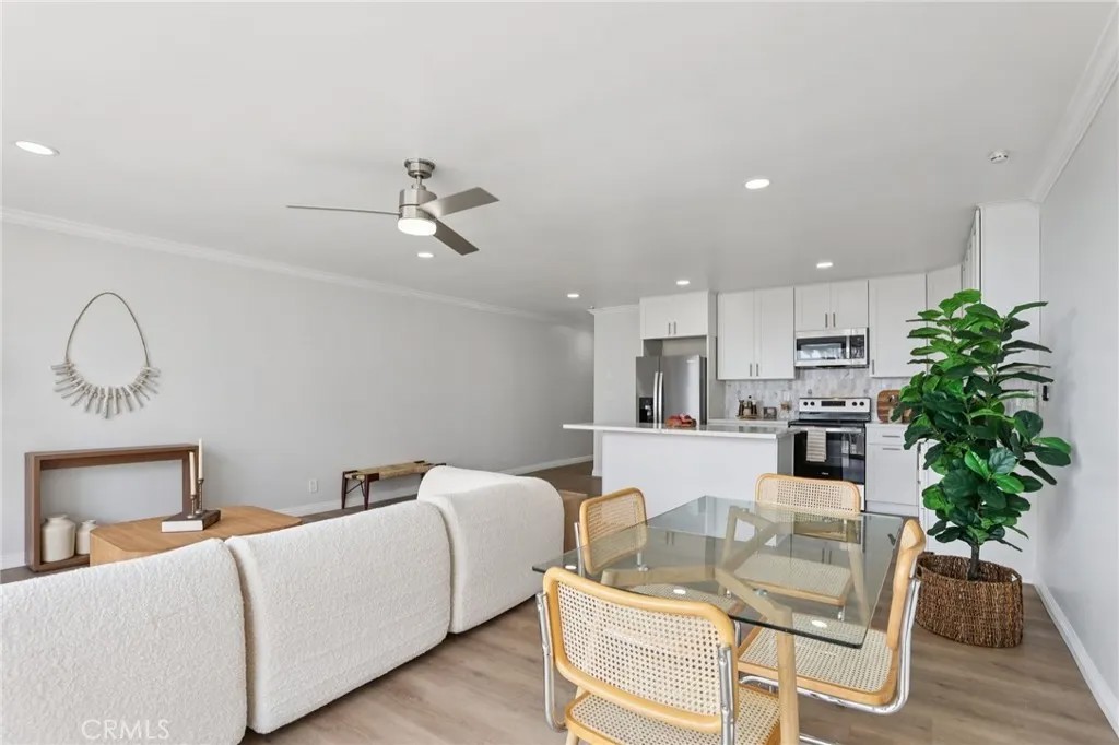 383 Bay shore Avenue 207