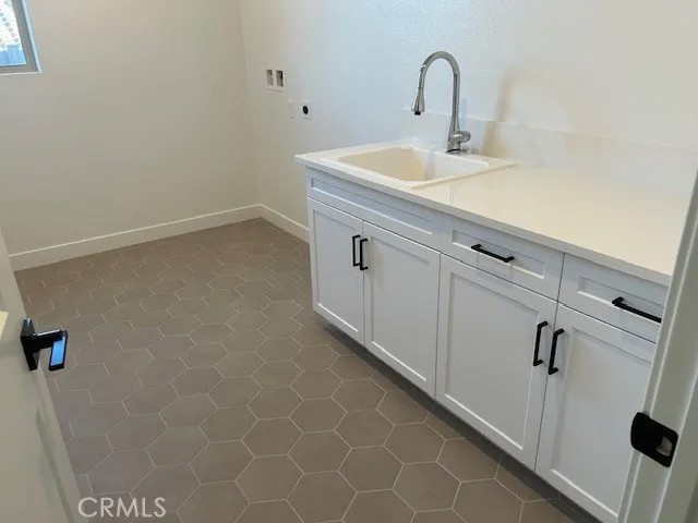 1381 Amanda Glen South