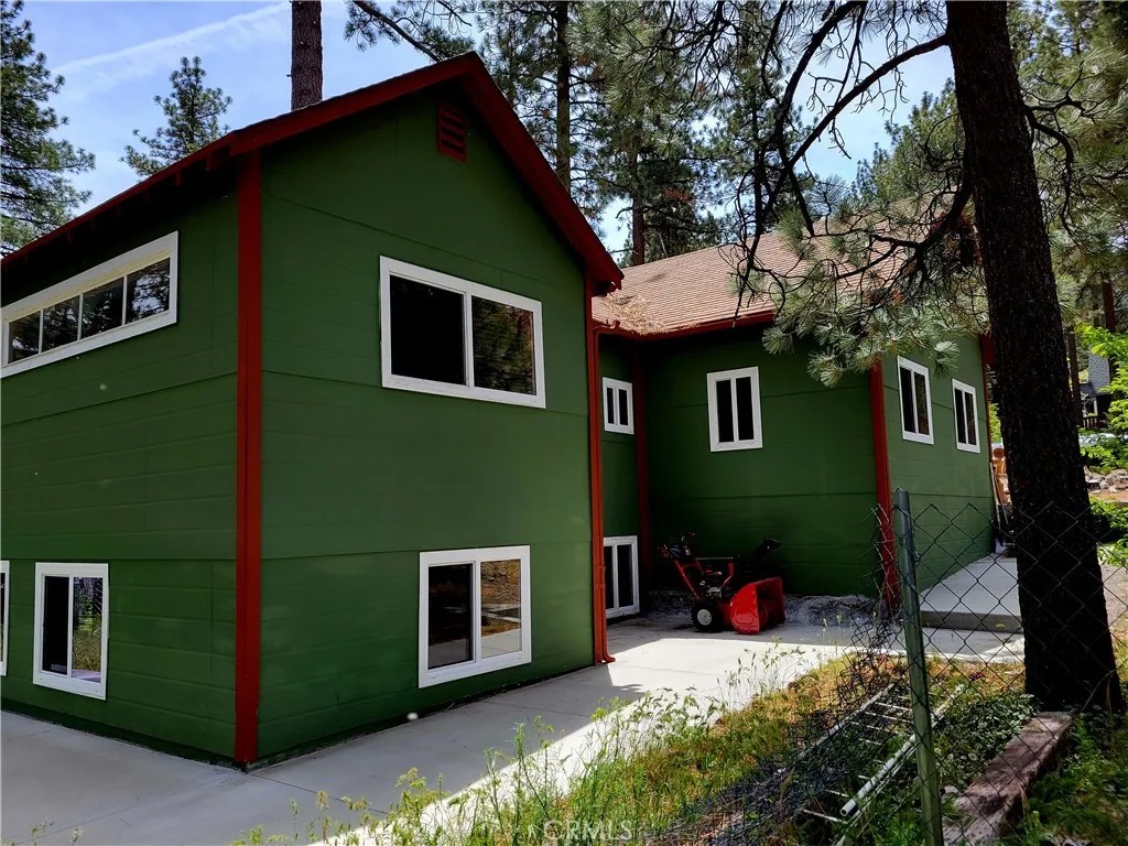 1116 Lark Road