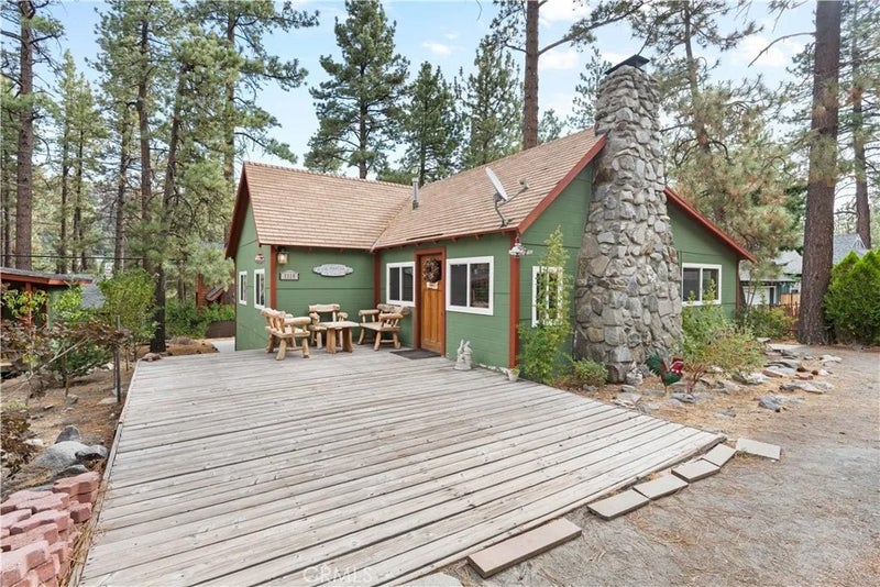 1116 Lark Road