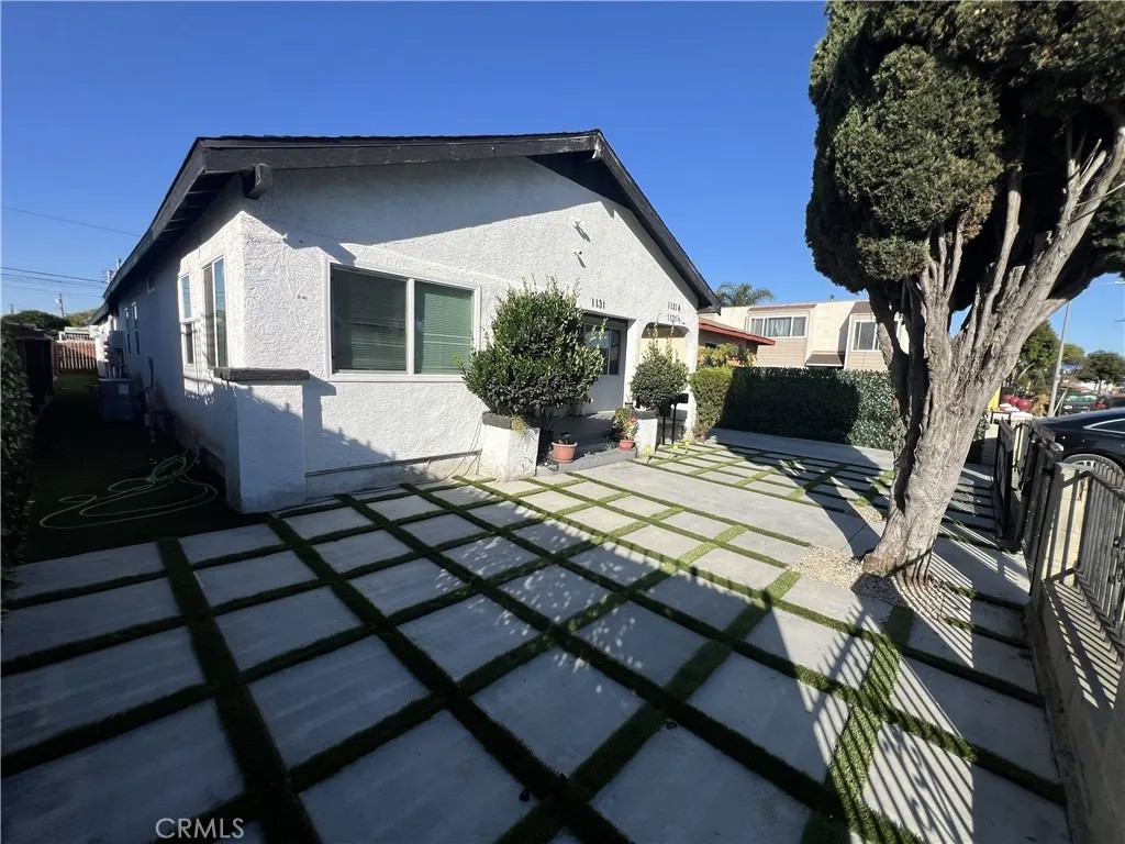 1131 E 21st