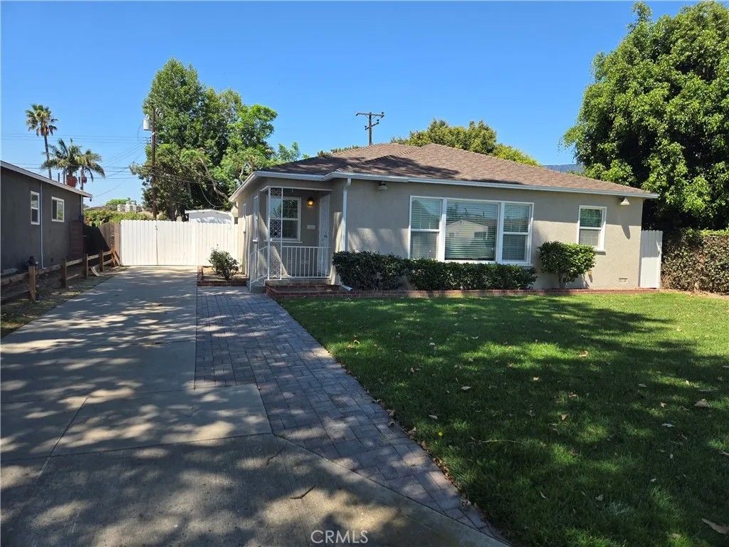 Photo of 14001 Dunrobin Ave, Bellflower, CA 90706 (MLS # PW26024965)