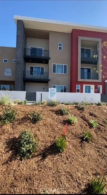 Photo of 1055 Cadence, Irvine, CA 92618 (MLS # TR26213584)