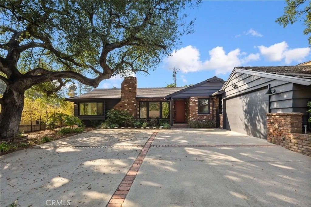 Photo of 1709 Alta Oaks Dr, Arcadia, CA 91006 (MLS # AR25248275)