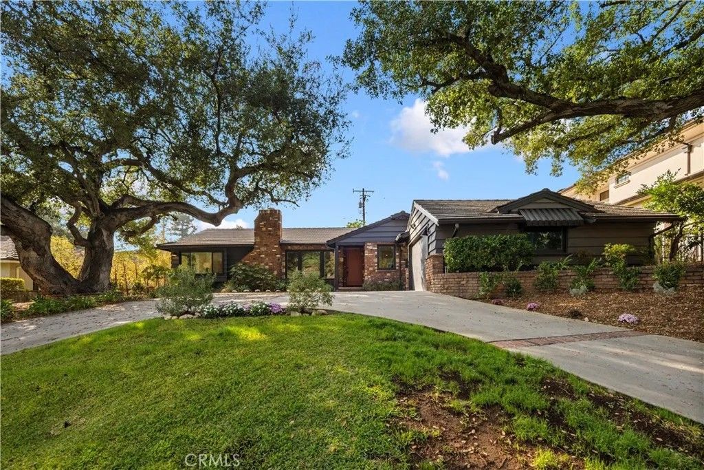 Photo of 1709 Alta Oaks Dr, Arcadia, CA 91006 (MLS # AR25248275)