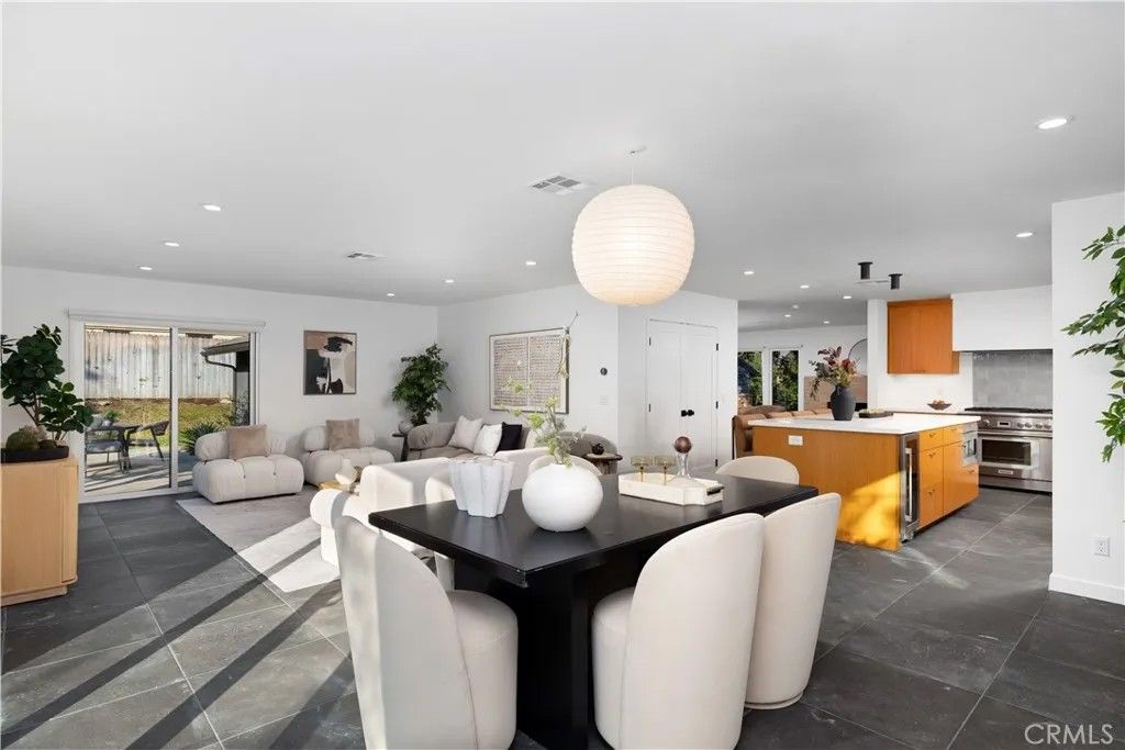 Photo of 1709 Alta Oaks Dr, Arcadia, CA 91006 (MLS # AR25248275)