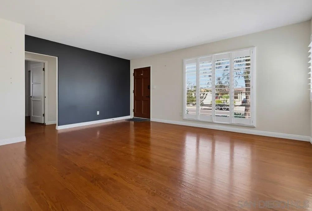 4044 Vista Grande Dr.