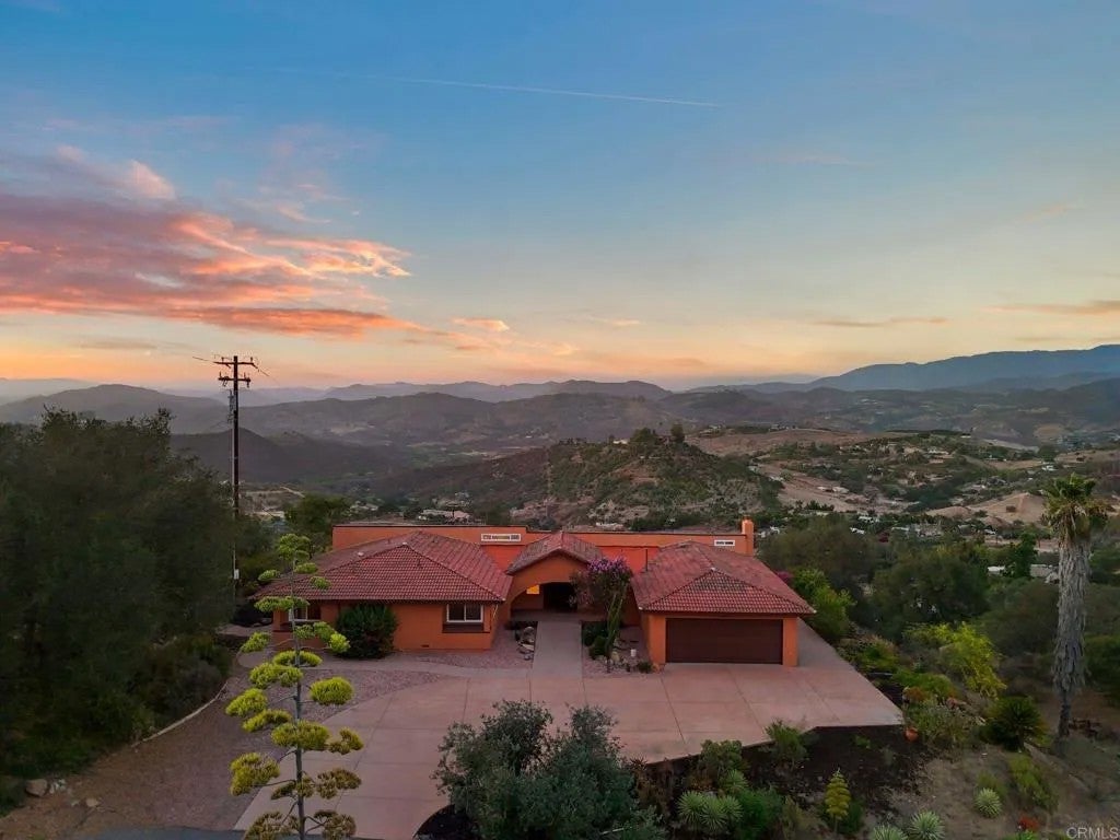 Photo of 30603 Roadrunner RDG, Valley Center, CA 92082 (MLS # PTP2605617)